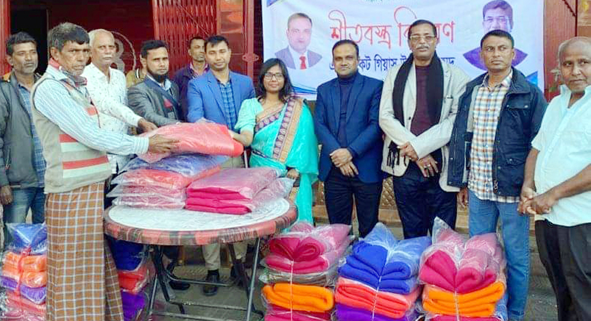<strong>বিশ্বনাথে জেলা পরিষদের পক্ষ থেকে শীতবস্ত্র বিতরণ</strong>