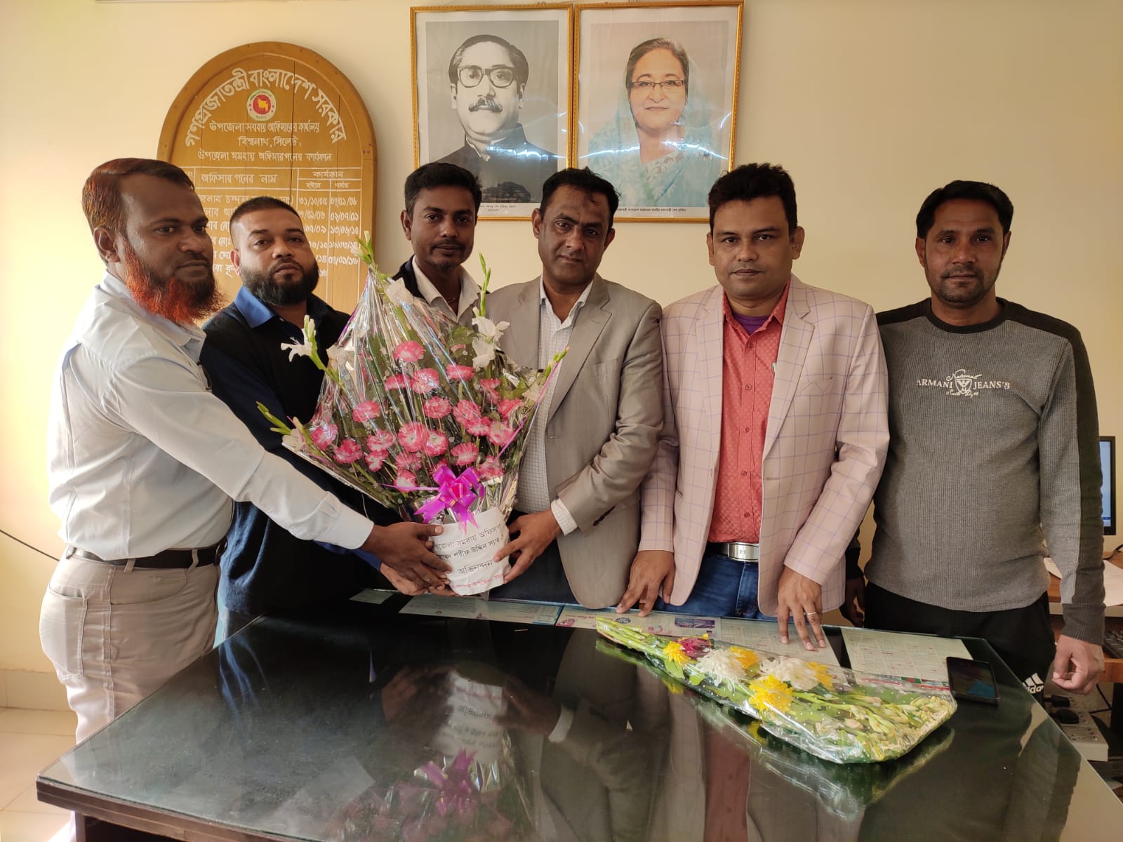 বিশ্বনাথে সমবায় কর্মর্কতা উৎফল চক্রবর্তী বিদায়ী সংর্বধনা ও দ্বায়িত্ব হস্থান্তর