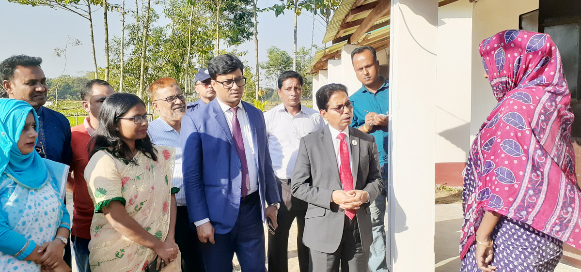 প্রধানমন্ত্রীর উপহারের ভূমিসহ বাড়ি পেলেন ৯টি প্রতিবন্ধি পরিবার