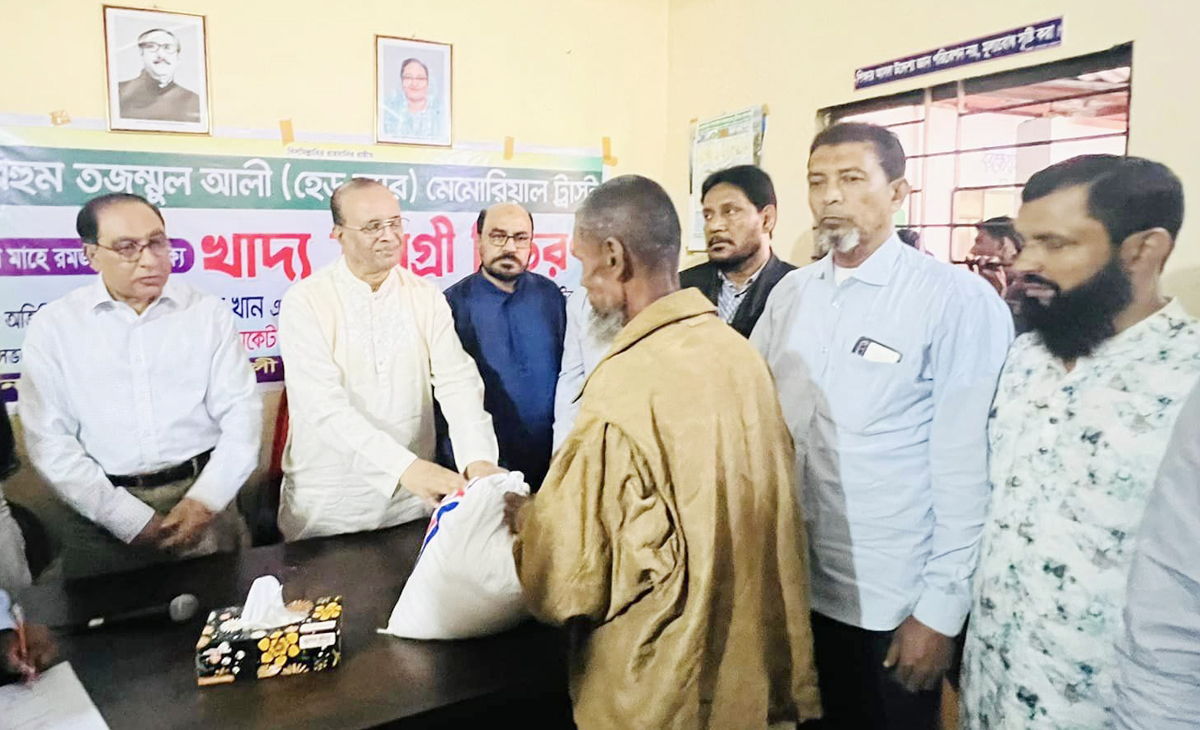 <strong>আমাদের সবাইকে গরীব-অসহায় মানুষের পাশে দাঁড়াতে হবে -বিশ্বনাথে এমপি মোকাব্বির</strong>