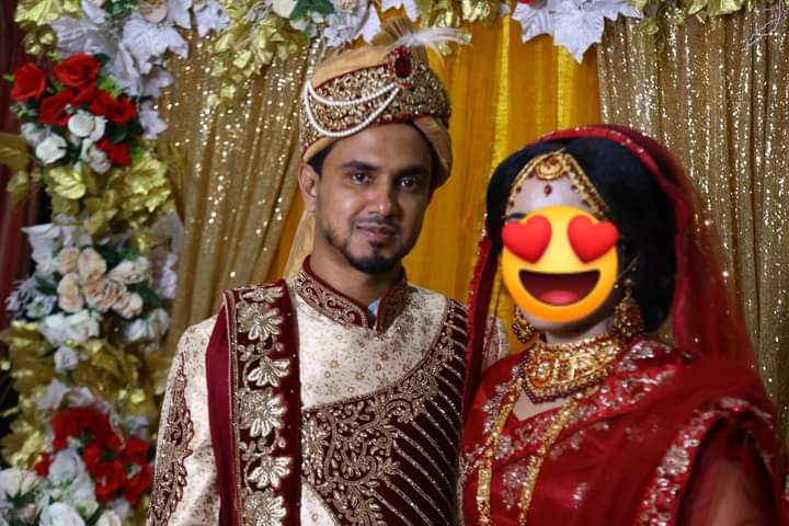 গোপনে ছুটি নিয়ে যুক্তরাজ্যে প্রধান শিক্ষক, স্বঘোষিত ভারপ্রাপ্ত এক সিনিয়র !