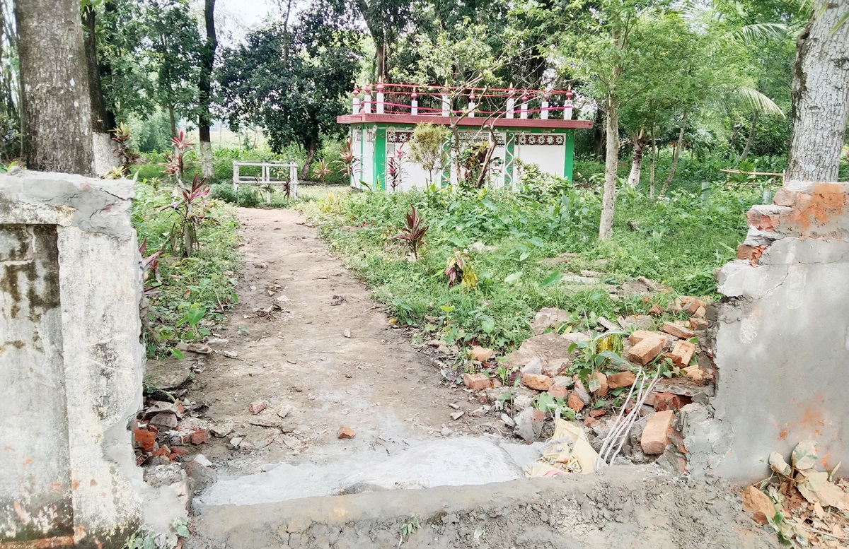 বিশ্বনাথে শাহজিরগাঁও গ্রামে হেকিম শাহ মাজারের রাস্তা-গেইট ভাংচুরের অভিযোগ
