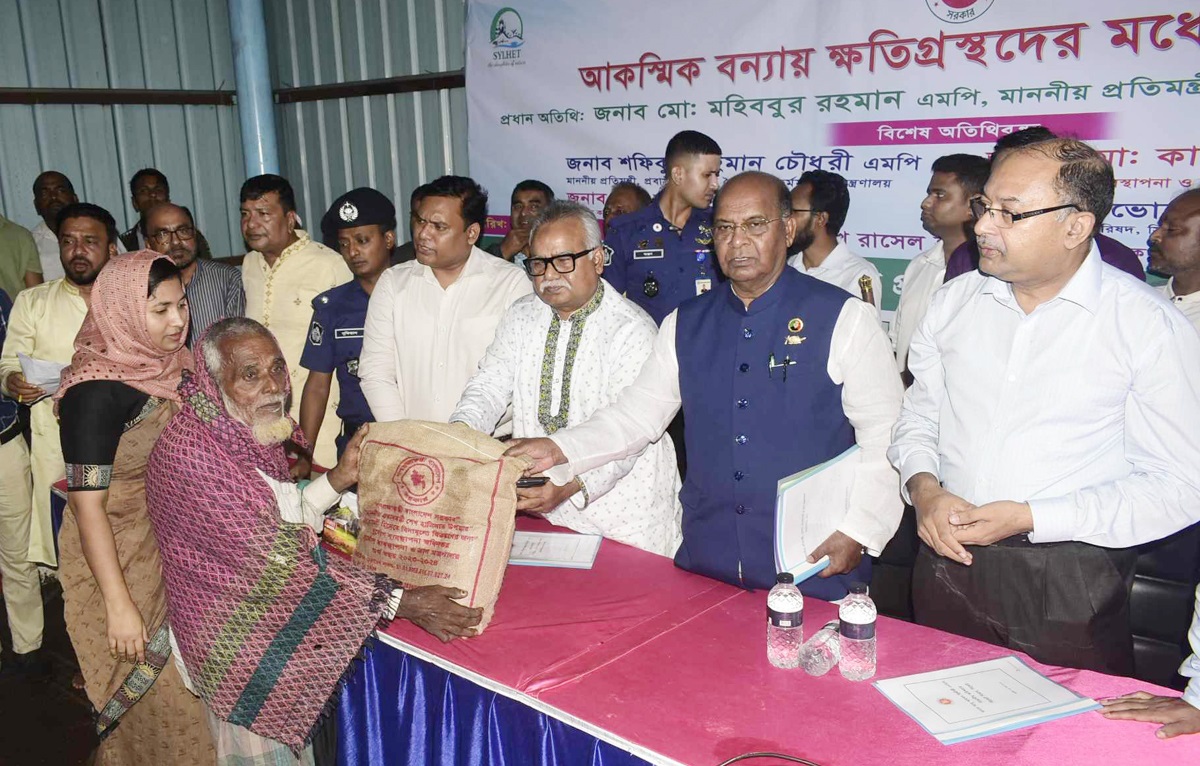 বন্যার্তদের সহযোগীতা করতে শেখ হাসিনা সরকারের সকল প্রস্তুতি রয়েছে -প্রতিমন্ত্রী মহিববুল