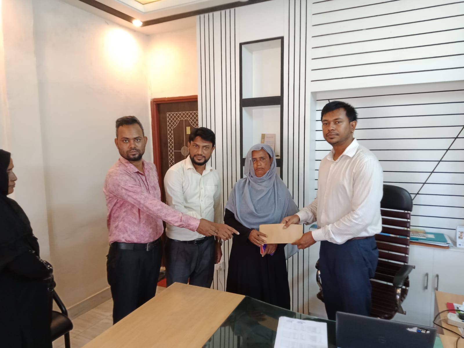 বিশ্বানাথ উপজেলা সমাজসেবা কার্যালয়ের ক্ষুদ্রঋণ প্রদান