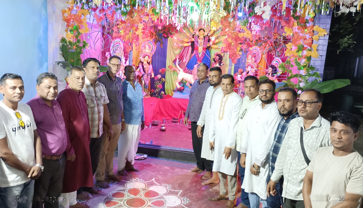 বিশ্বনাথে পূজামন্ডপ পরিদর্শন করলেন বিএনপির নেতৃবৃন্দ