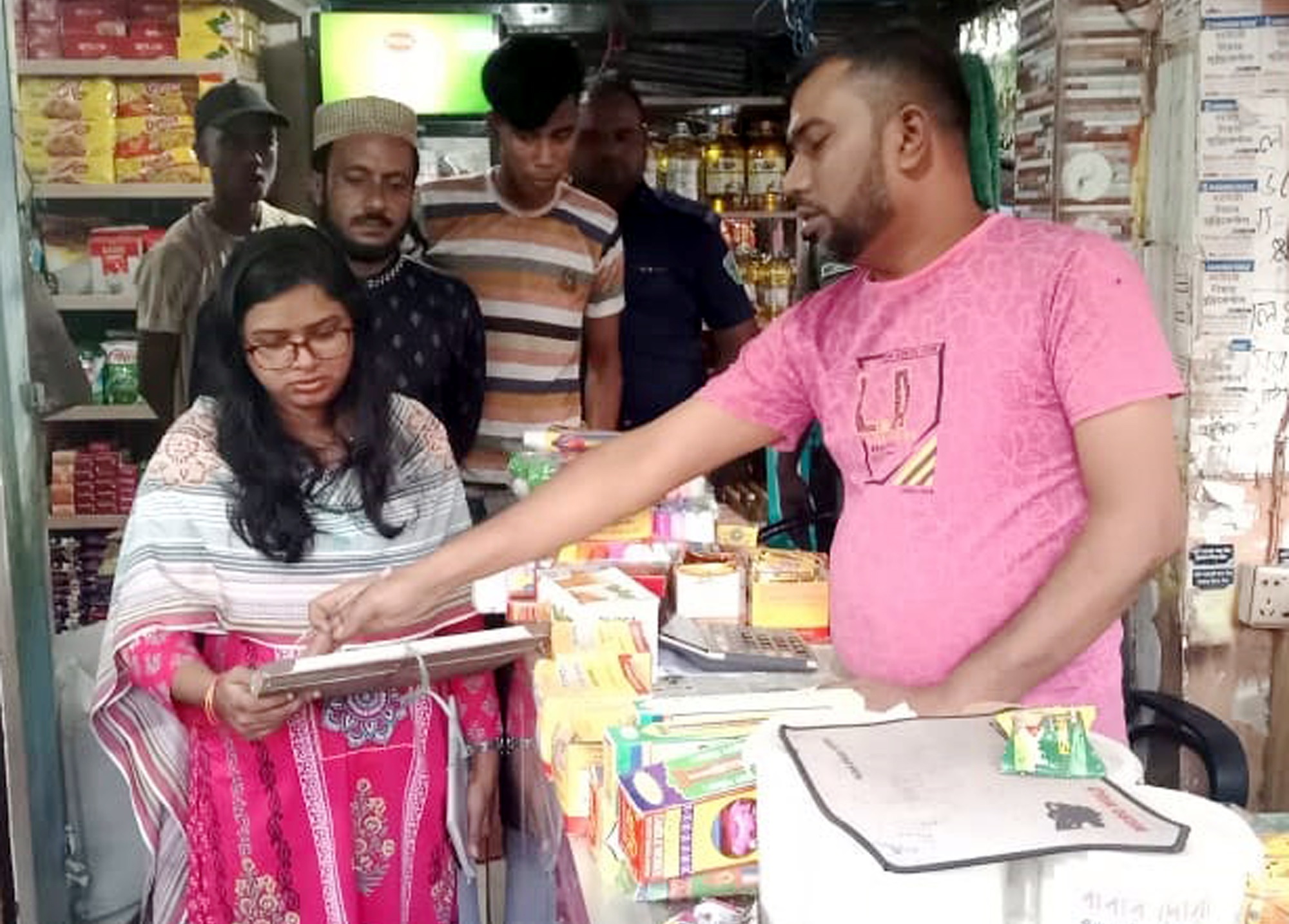 উপজেলা প্রশাসনের বাজার মনিটরিং: জরিমানা আদায়