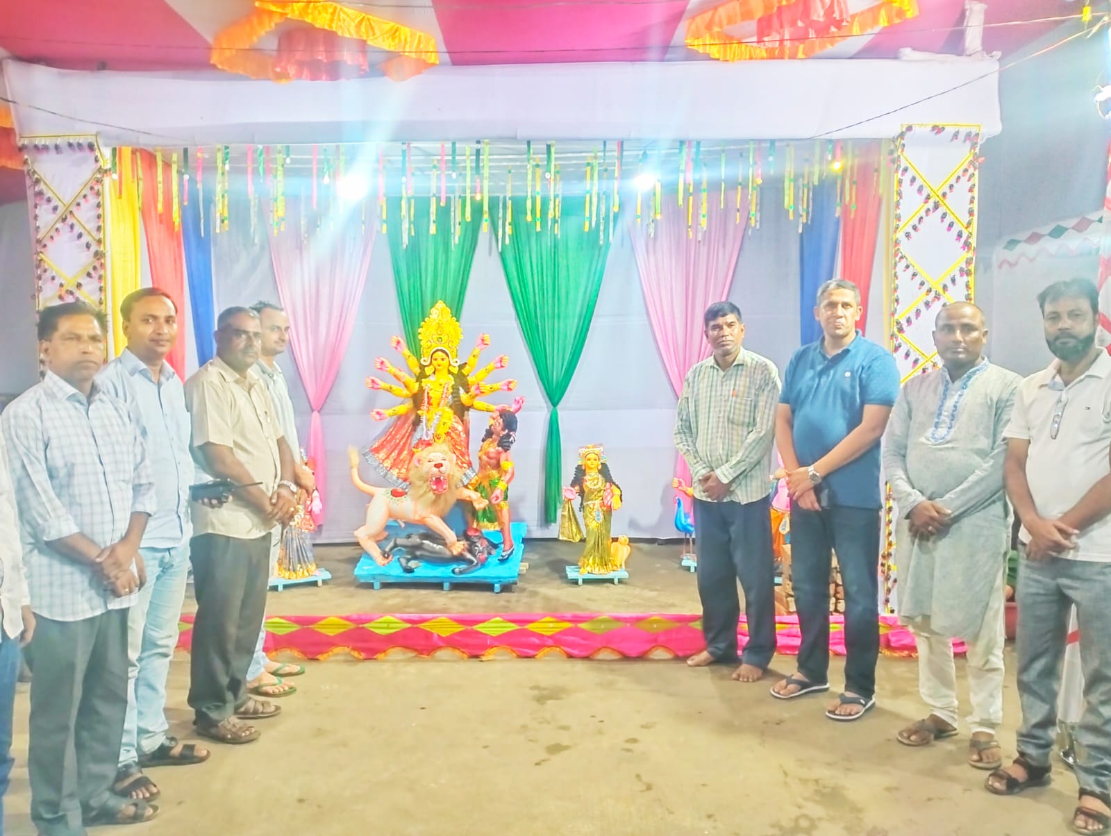 বিশ্বনাথে বিভিন্ন পূজা মণ্ডপ পরিদর্শন করলেন-সার্কেল আশরাফুজ্জামান