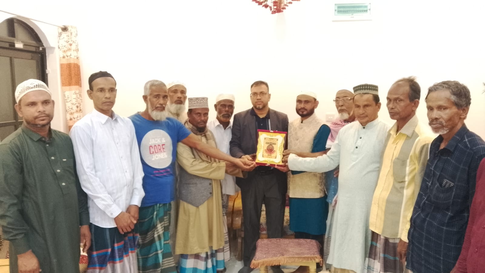 বিশ্বনাথে বায়তুল আমান জামে মসজিদ পরিদর্শনে প্রবাসী সেলিম আহমেদ