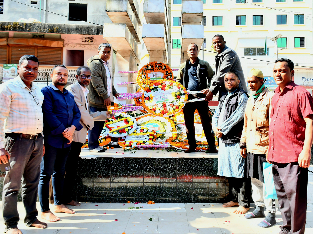 মহান বিজয় দিবসে বিশ্বনাথ প্রেসক্লাব নেতৃবৃন্দের শ্রদ্ধা নিবেদন