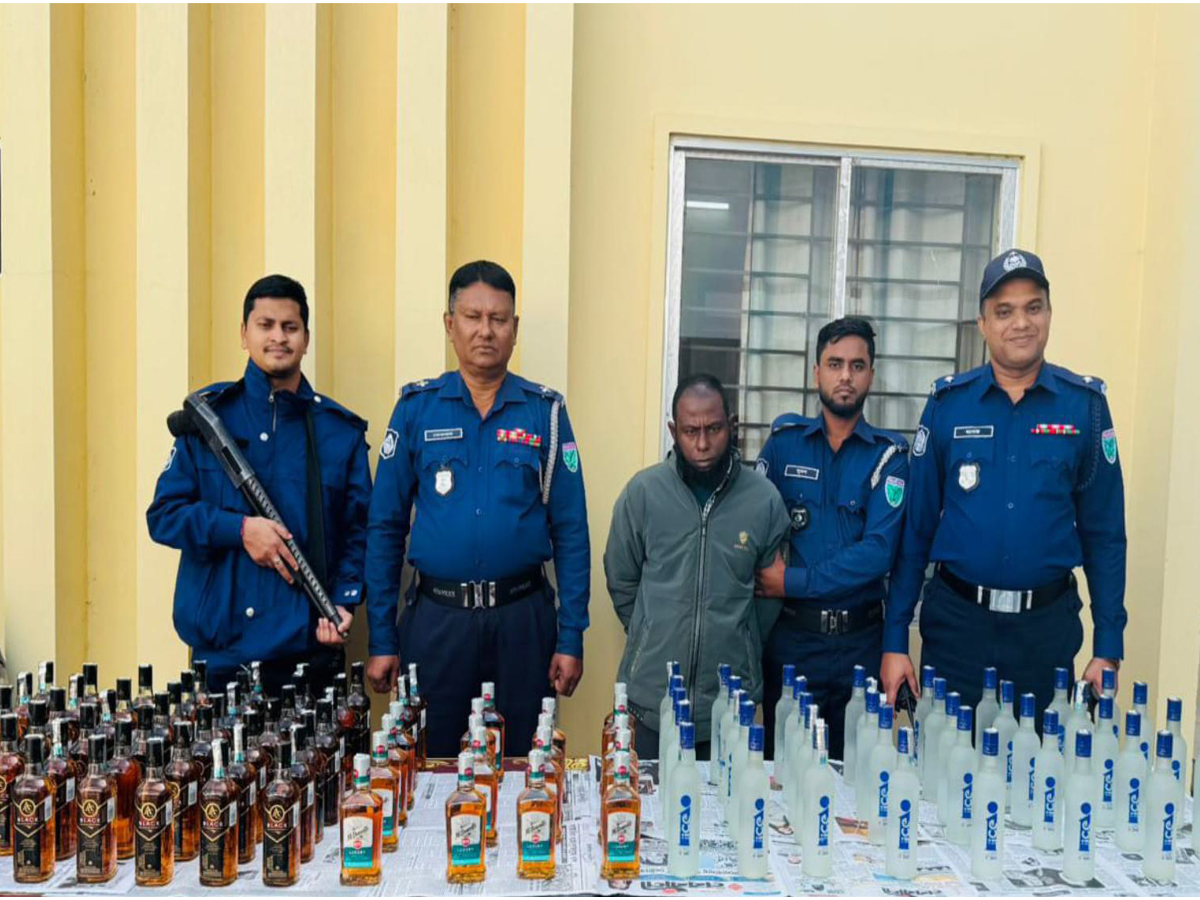 বিশ্বনাথে বিপুল পরিমাণ বিদেশী মদসহ মাদক ব্যবসায়ী গ্রেপ্তার