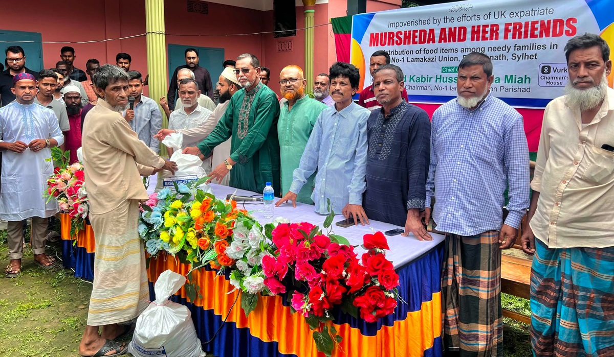 লামাকাজীতে প্রবাসীদের সহায়তায় খাদ্যসামগ্রী পেলেন ৪৫০ পরিবার
